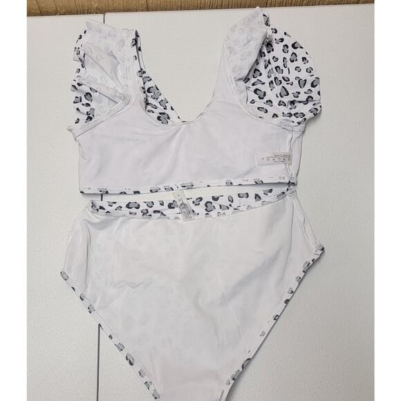 2 Piece Black & White Leopard Print Cap Style Sleeve Bikini sz M - Picture 7 of 8